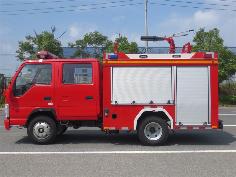 慶鈴（藍(lán)牌）泡沫消防車(chē)圖片